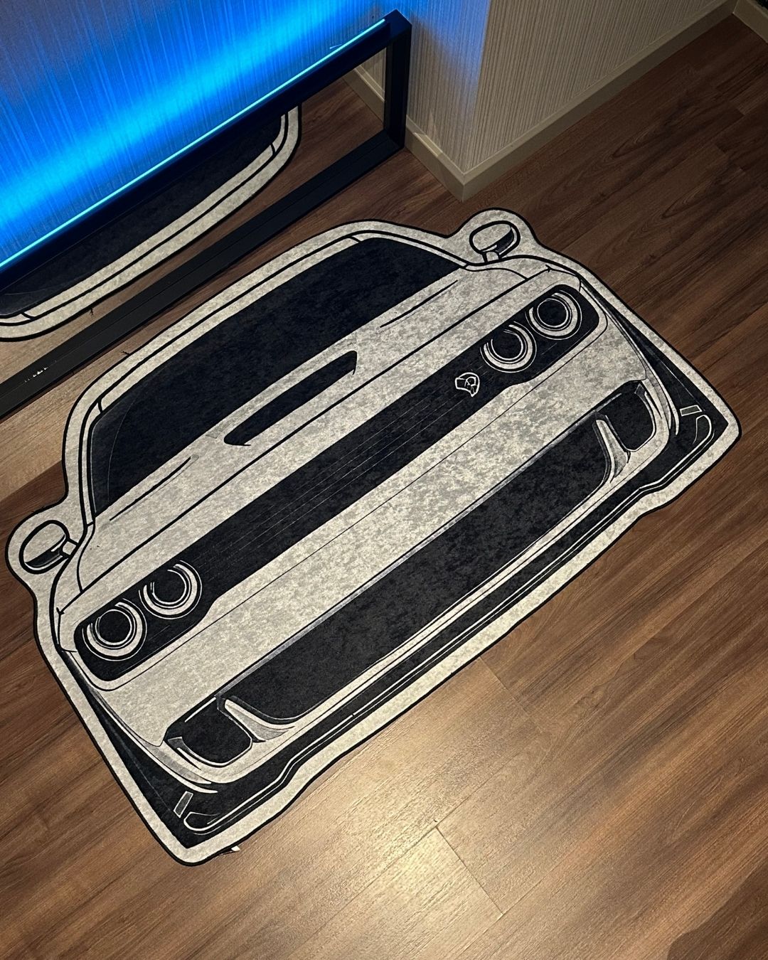 Dodge Challenger White - Özel Tasarım Halı