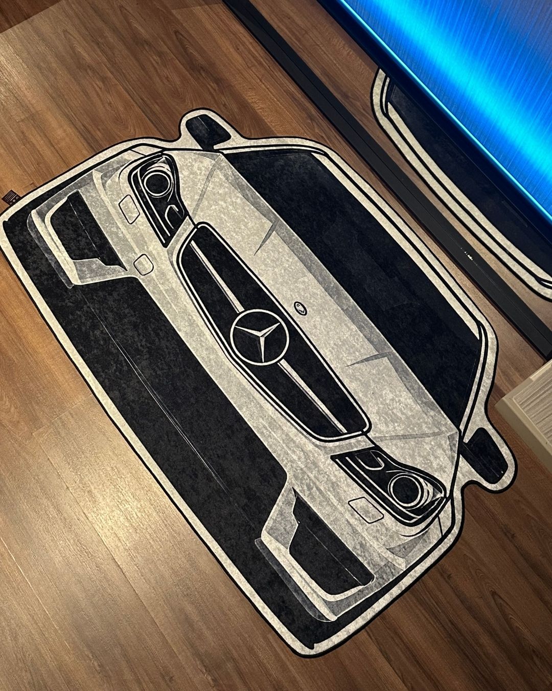 Mercedes C63 AMG - Özel Tasarım Halı