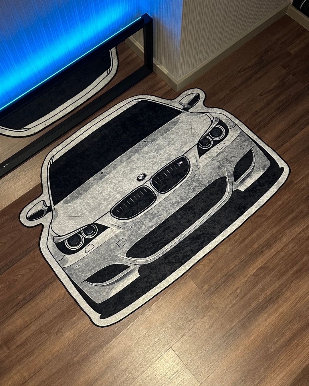 BMW M5 E60 Face -  Özel Tasarım Halı