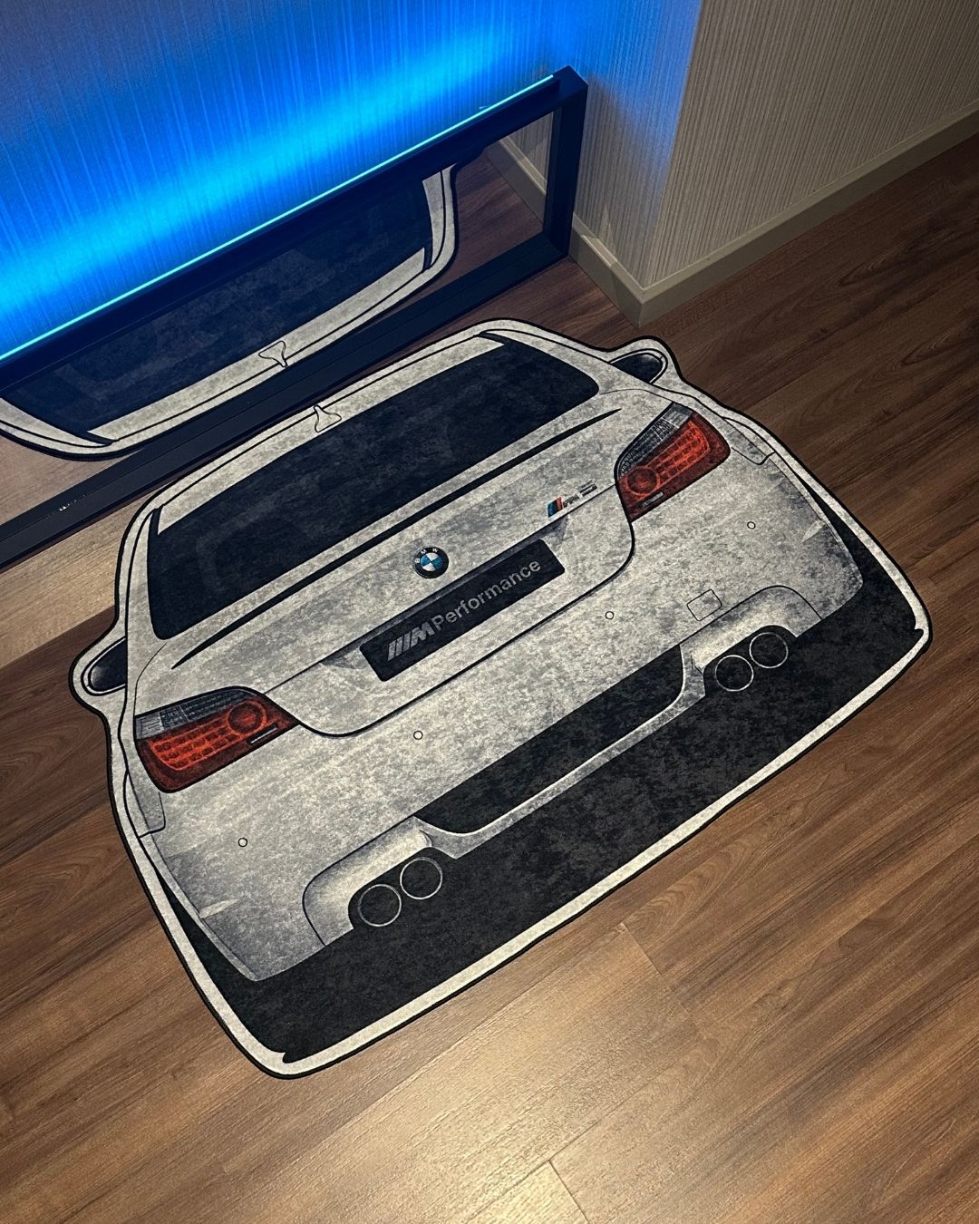 BMW M5 E60 Arka Stop - Özel Tasarım Halı