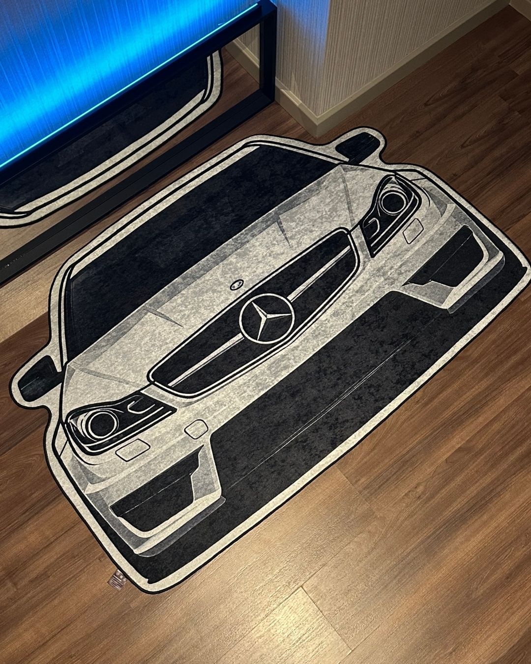 Mercedes C63 AMG - Özel Tasarım Halı