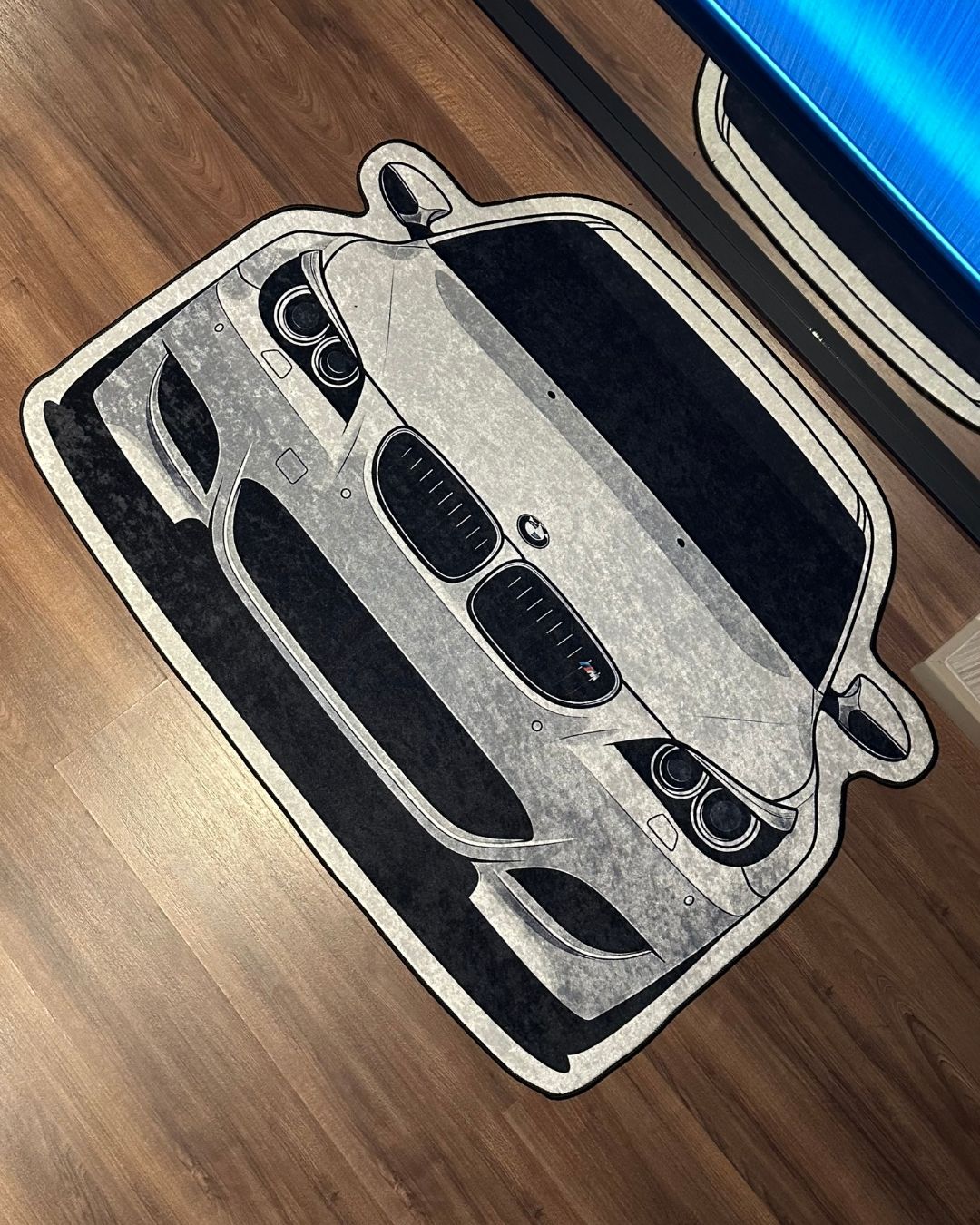 BMW M5 E60 Face -  Özel Tasarım Halı