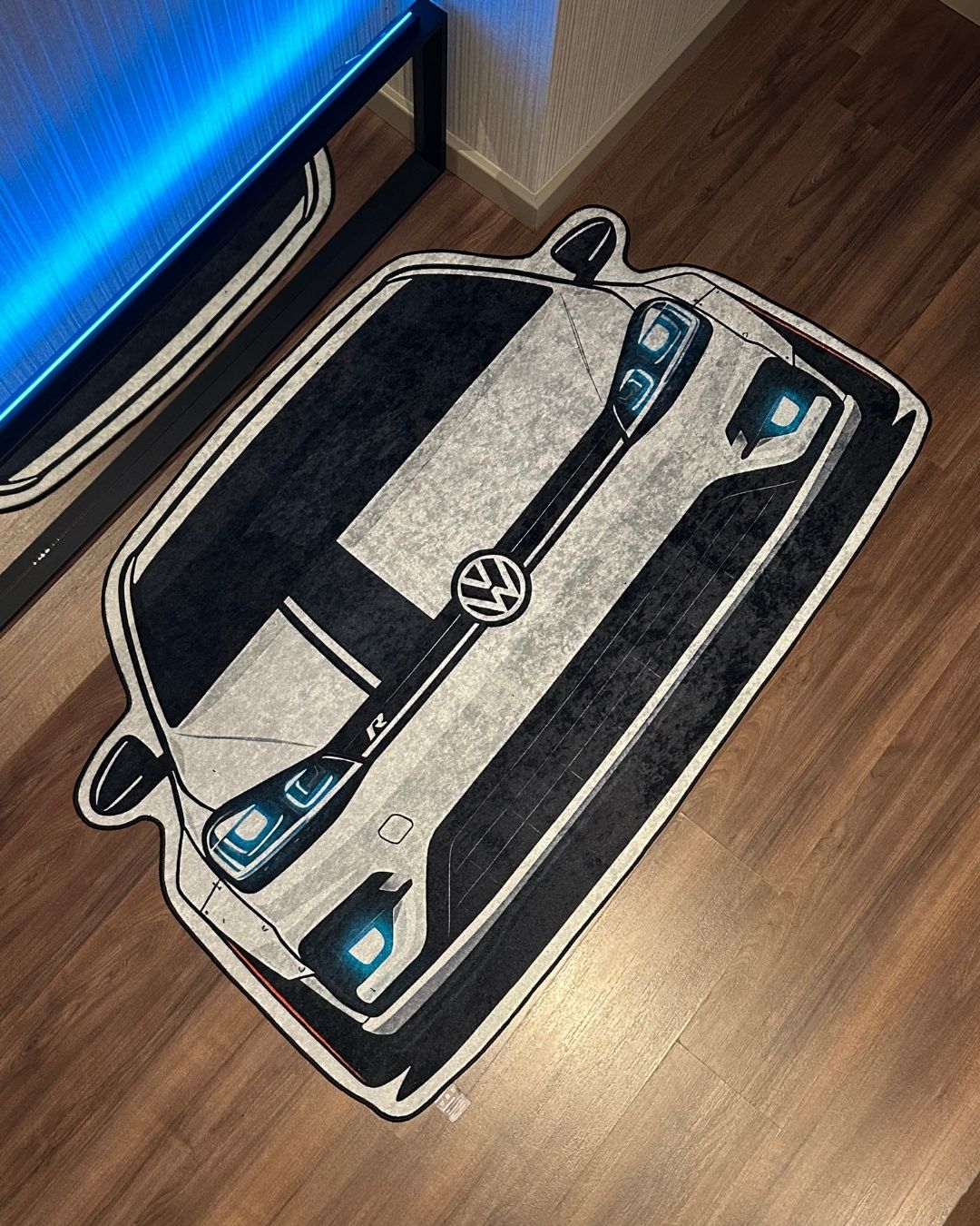 VW Golf R Line - Özel Tasarım Halı