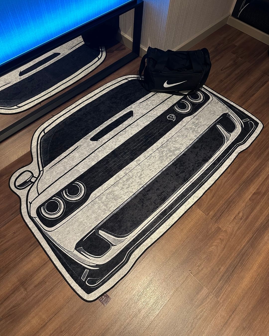 Dodge Challenger White - Özel Tasarım Halı