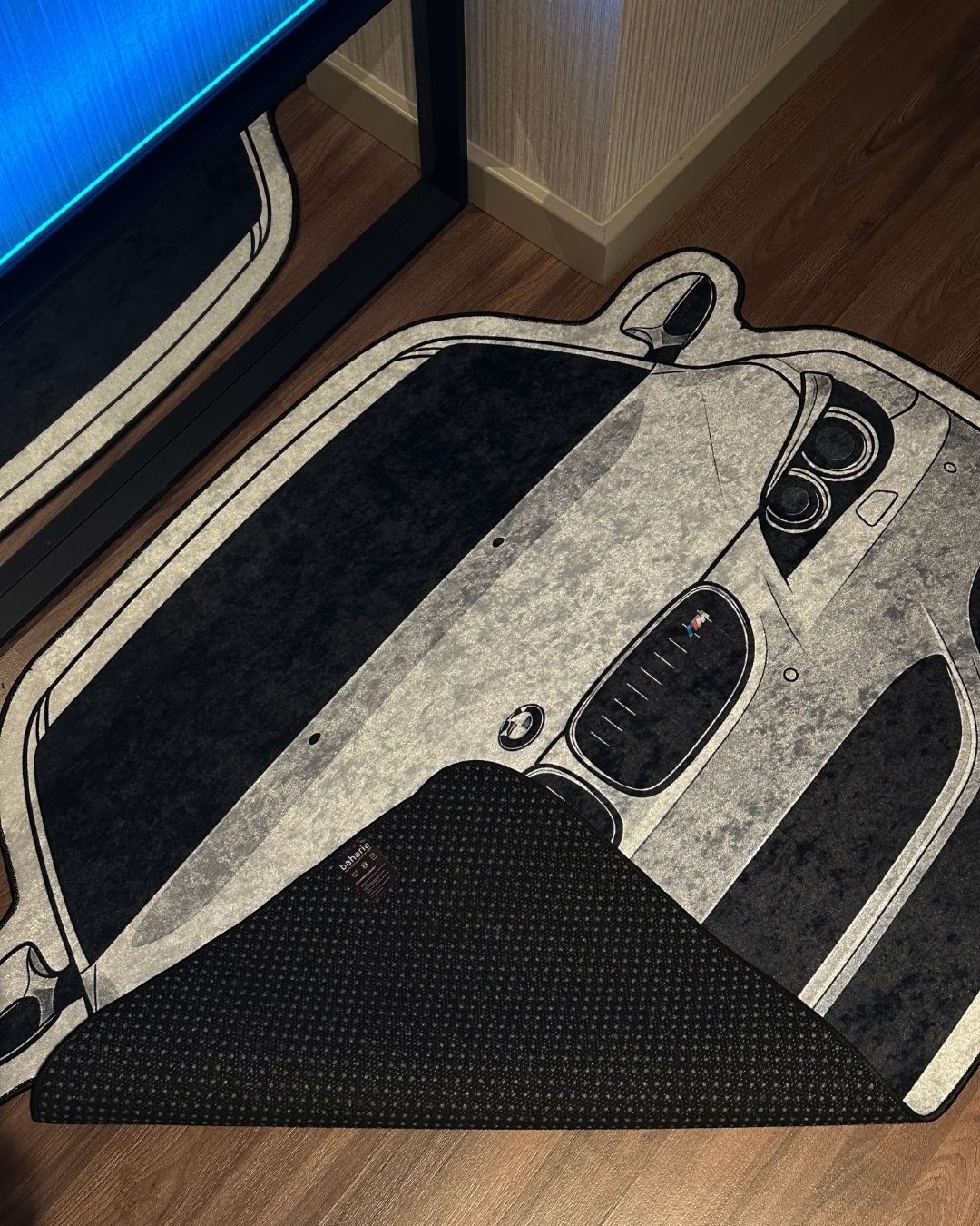 BMW M5 E60 Face -  Özel Tasarım Halı