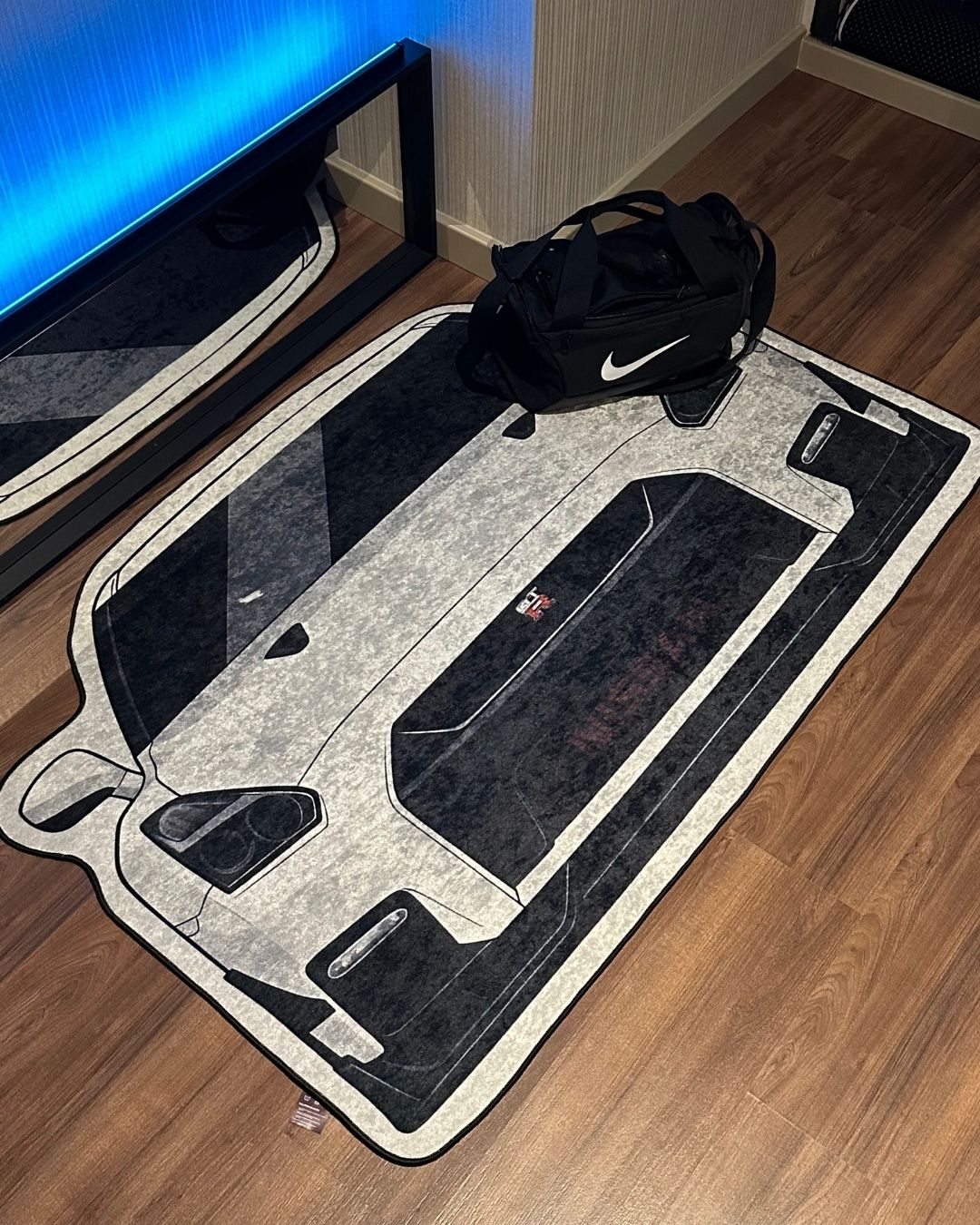 Nissan GT-R35 Face - Özel Tasarım Halı