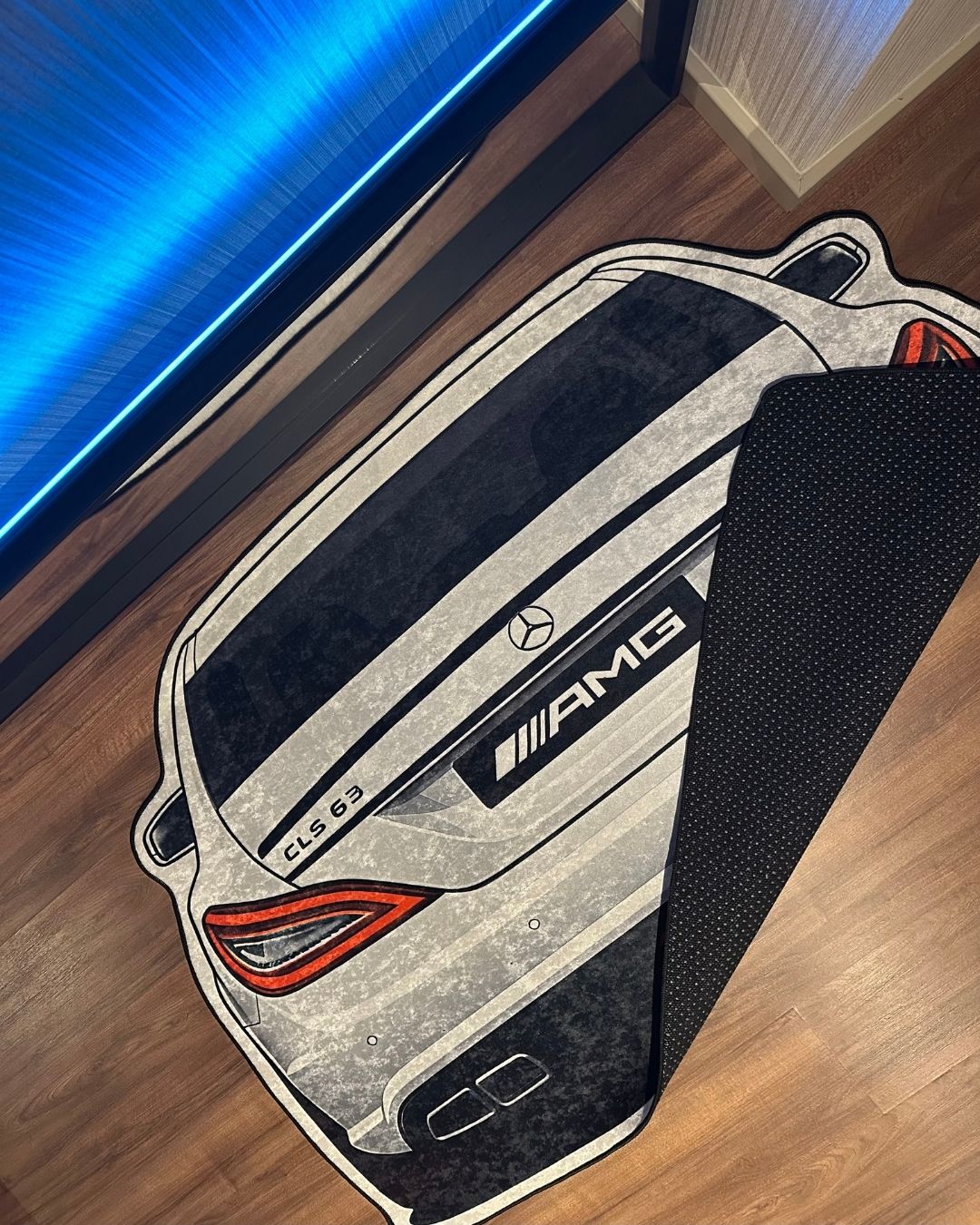 Mercedes CLS 63 AMG - Özel Tasarım Halı