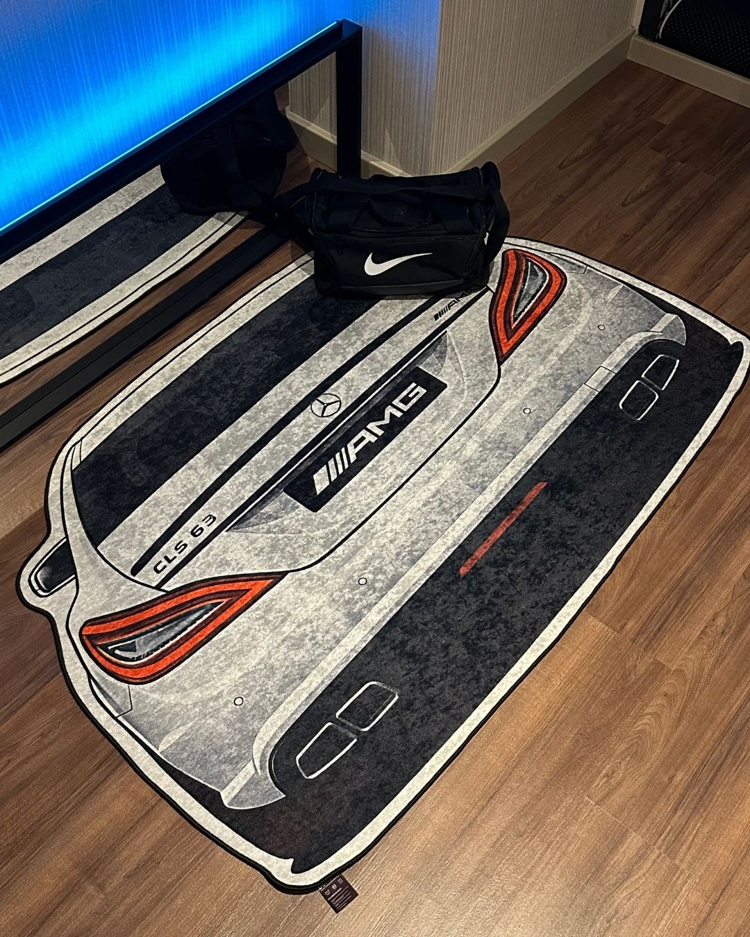 Mercedes CLS 63 AMG - Özel Tasarım Halı